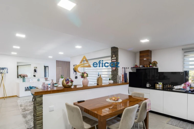 Moradia T3 para Venda em Guilhufe e Urrô Foto 4