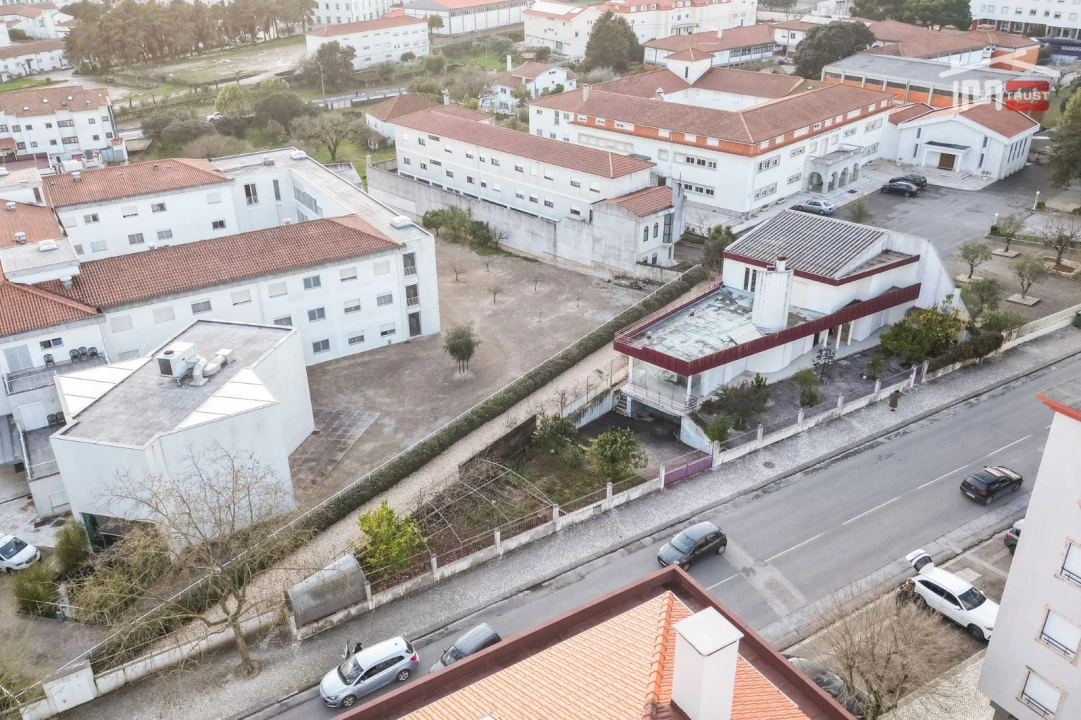 Moradia T4 para Venda em Fatima Foto 4