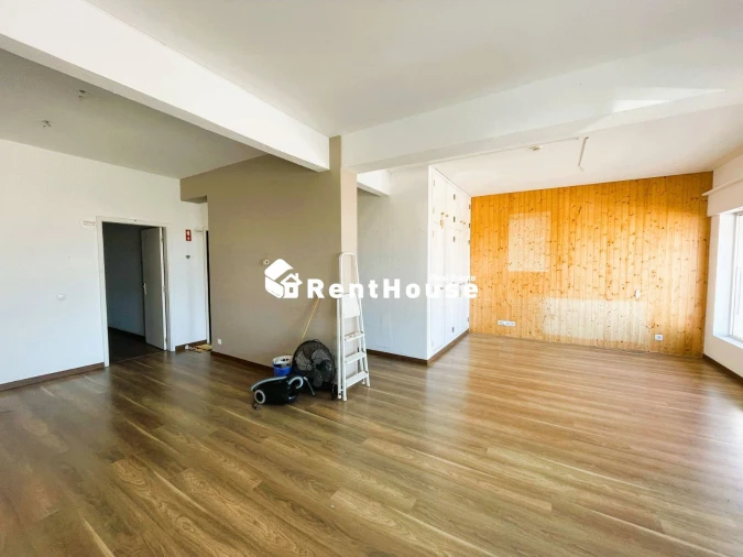 Apartamento T2 para Venda em Alhadas Foto 4