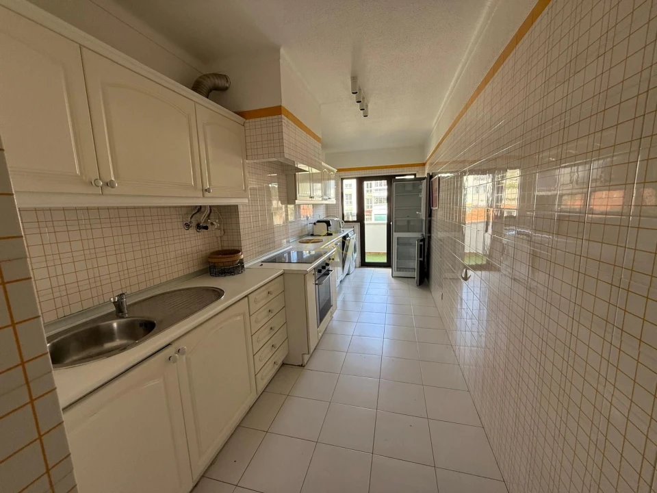 Apartamento T1 para Venda em Cascais e Estoril Foto 7