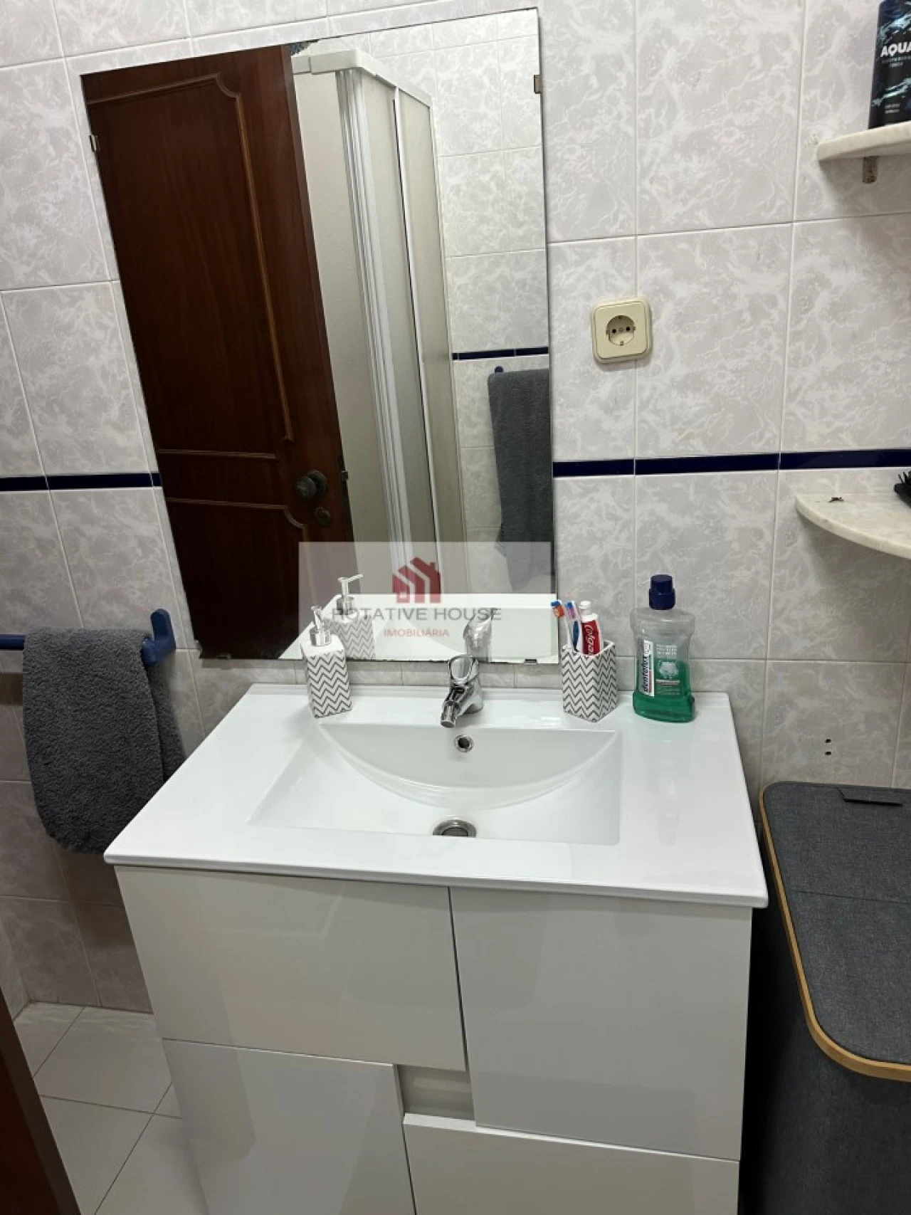 Moradia T4 para Venda em Assunção, Ajuda, Salvador e Santo Ildefonso Foto 17