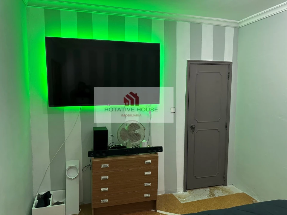 Moradia T4 para Venda em Assunção, Ajuda, Salvador e Santo Ildefonso Foto 19