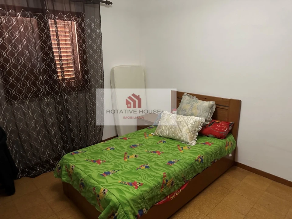 Moradia T4 para Venda em Assunção, Ajuda, Salvador e Santo Ildefonso Foto 30