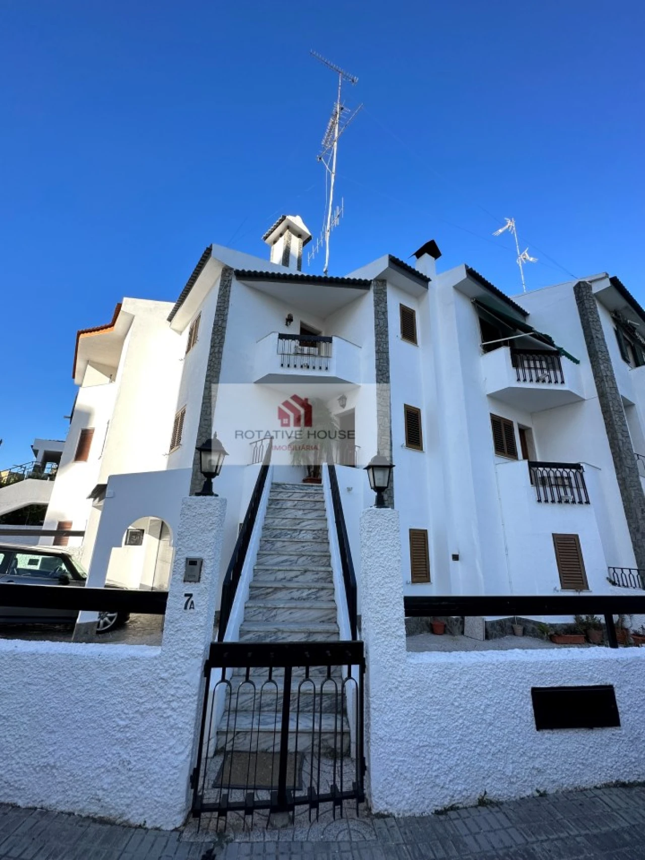 Moradia T4 para Venda em Assunção, Ajuda, Salvador e Santo Ildefonso Foto 4