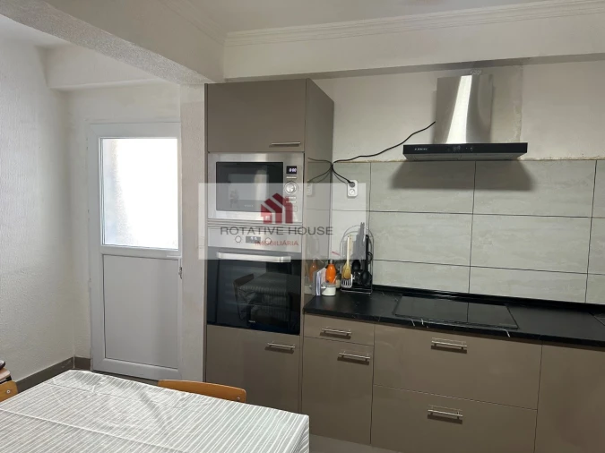 Moradia T4 para Venda em Assunção, Ajuda, Salvador e Santo Ildefonso Foto 39