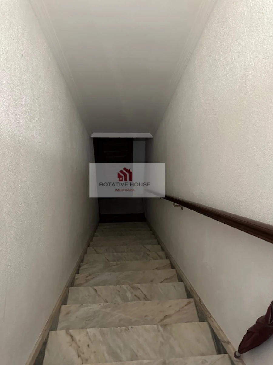 Moradia T4 para Venda em Assunção, Ajuda, Salvador e Santo Ildefonso Foto 32