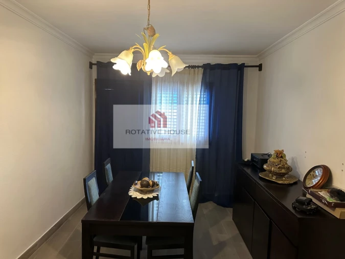 Moradia T4 para Venda em Assunção, Ajuda, Salvador e Santo Ildefonso Foto 41