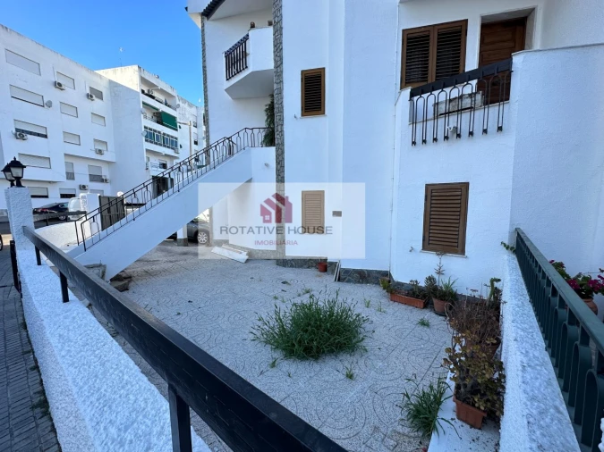 Moradia T4 para Venda em Assunção, Ajuda, Salvador e Santo Ildefonso Foto 5