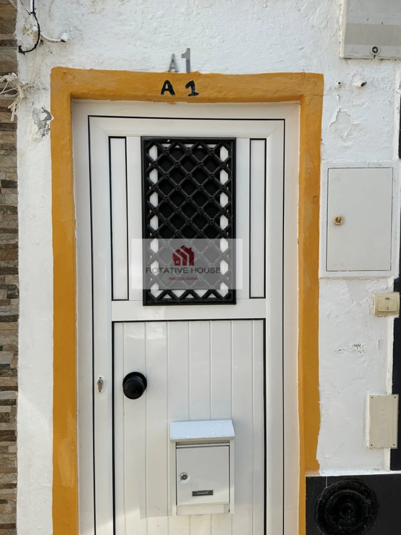 Moradia T1 para Venda em Nossa Senhora da Expectação Foto 2