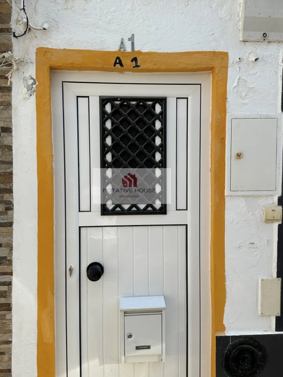 Moradia T1 para Venda em Nossa Senhora da Expectação Foto 2