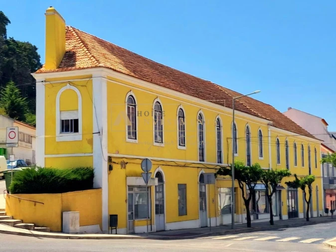 Loja para Venda em Santiago do Cacém, Santa Cruz e São Bartolomeu da Serra Foto 1