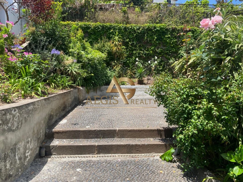 Moradia T4 para Venda em Imaculado Coração de Maria Foto 14