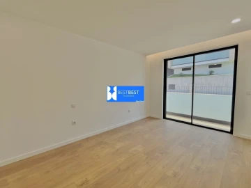 Apartamento T3 para Venda em Airo