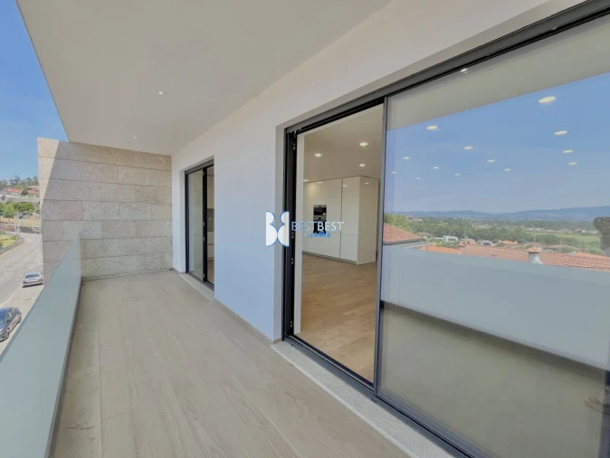 Apartamento T3 para Venda em Airo