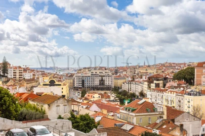 Apartamento T1 para Venda em Santa Maria Maior