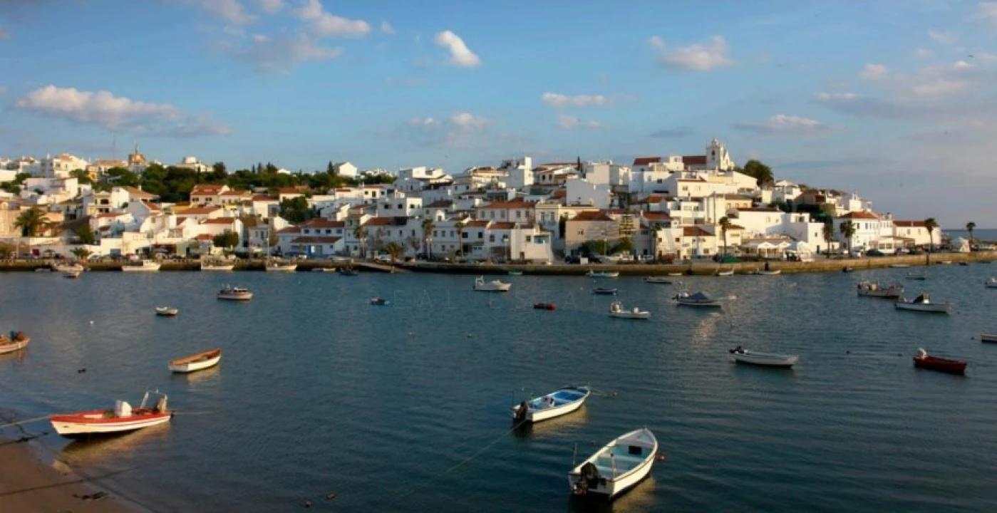 Moradia T4 para Venda em Ferragudo Foto 12