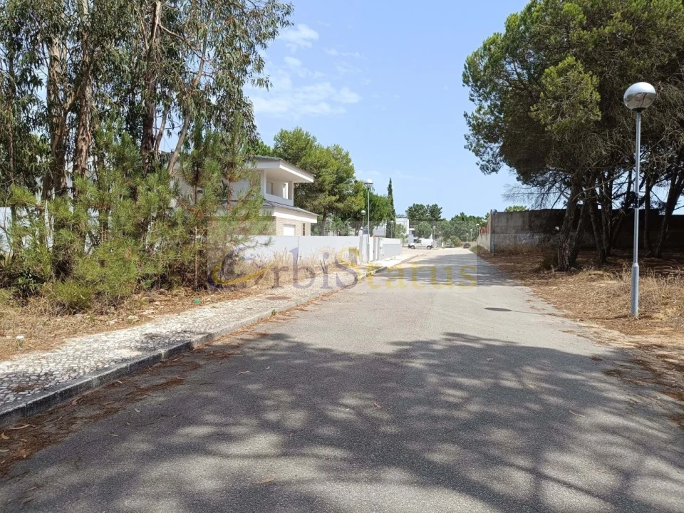 Terreno para Venda em Sesimbra (Castelo) Foto 1