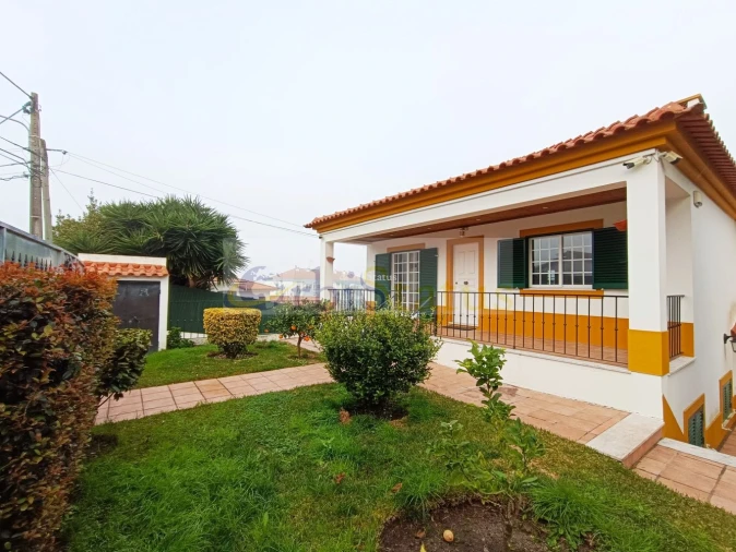 Moradia T4 para Venda em Sesimbra (Castelo)