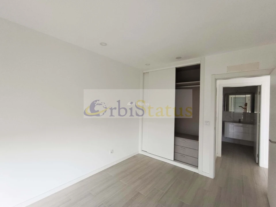 Apartamento T0 para Venda em Sesimbra (Santiago) Foto 10