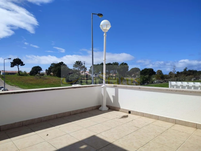 Moradia T3 para Venda em Sesimbra (Castelo) Foto 9