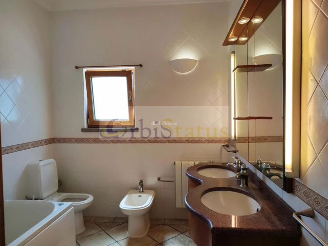 Moradia T3 para Venda em Sesimbra (Castelo) Foto 15