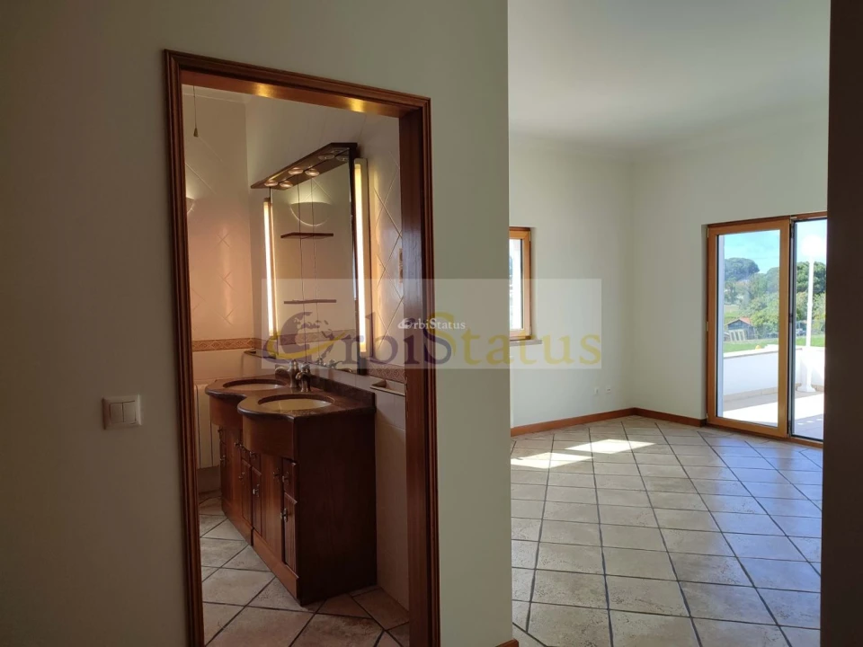 Moradia T3 para Venda em Sesimbra (Castelo) Foto 18