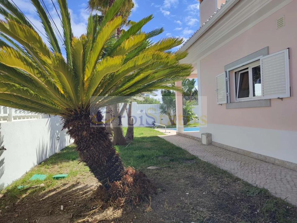 Moradia T3 para Venda em Sesimbra (Castelo) Foto 4