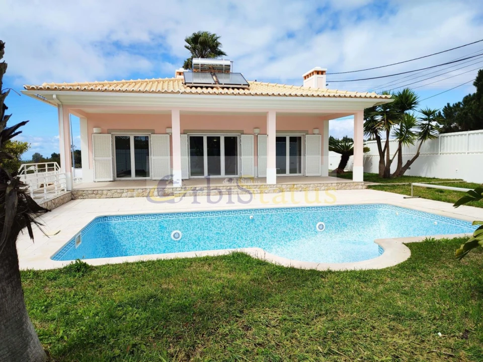 Moradia T3 para Venda em Sesimbra (Castelo) Foto 1