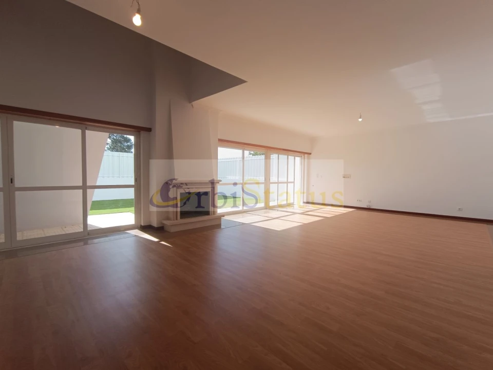 Moradia T4 para Venda em Sesimbra (Castelo) Foto 3