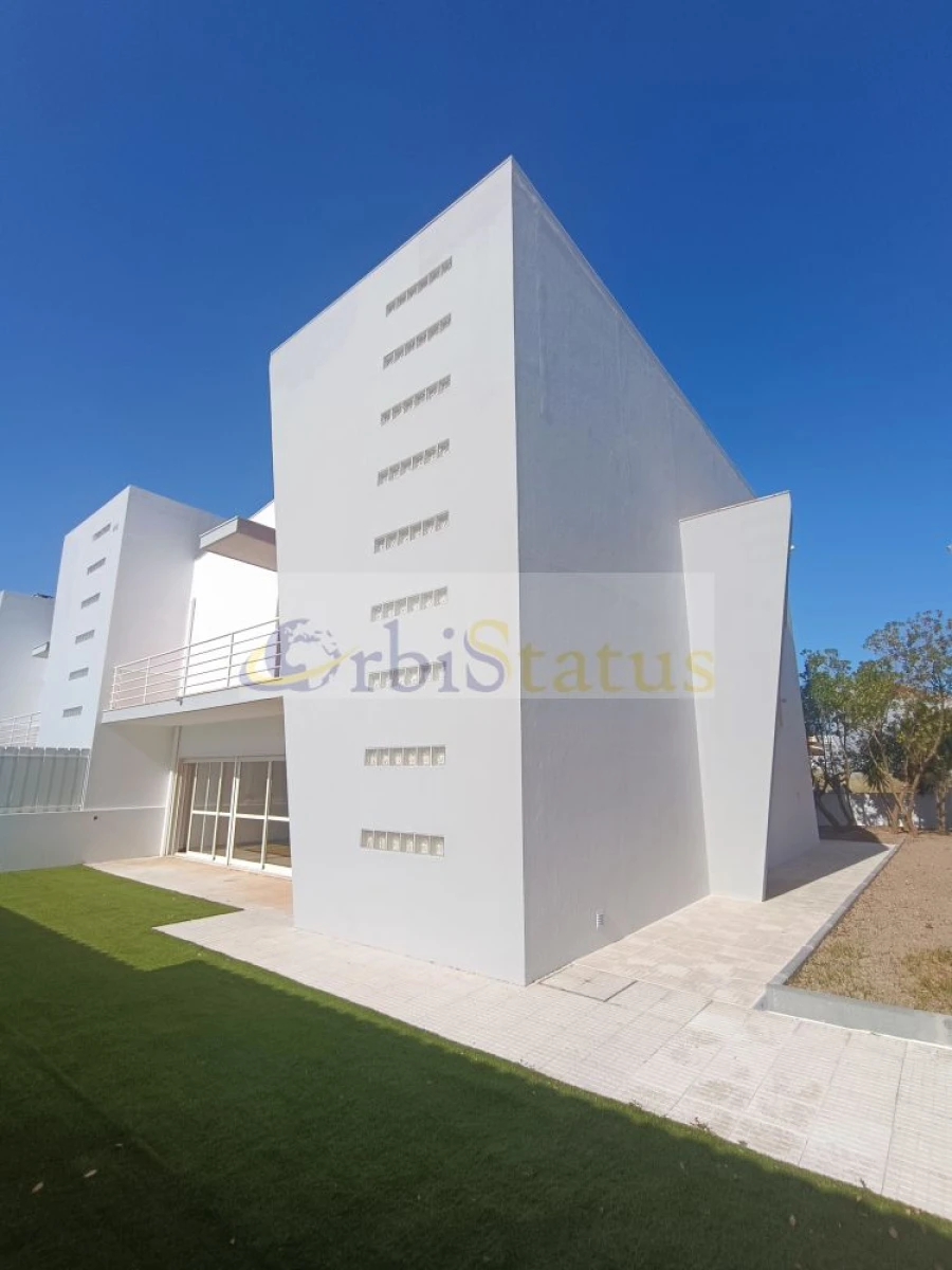 Moradia T4 para Venda em Sesimbra (Castelo)