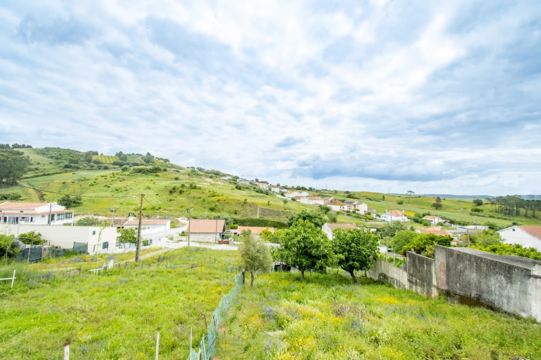 Terreno para Venda em Loures Foto 2