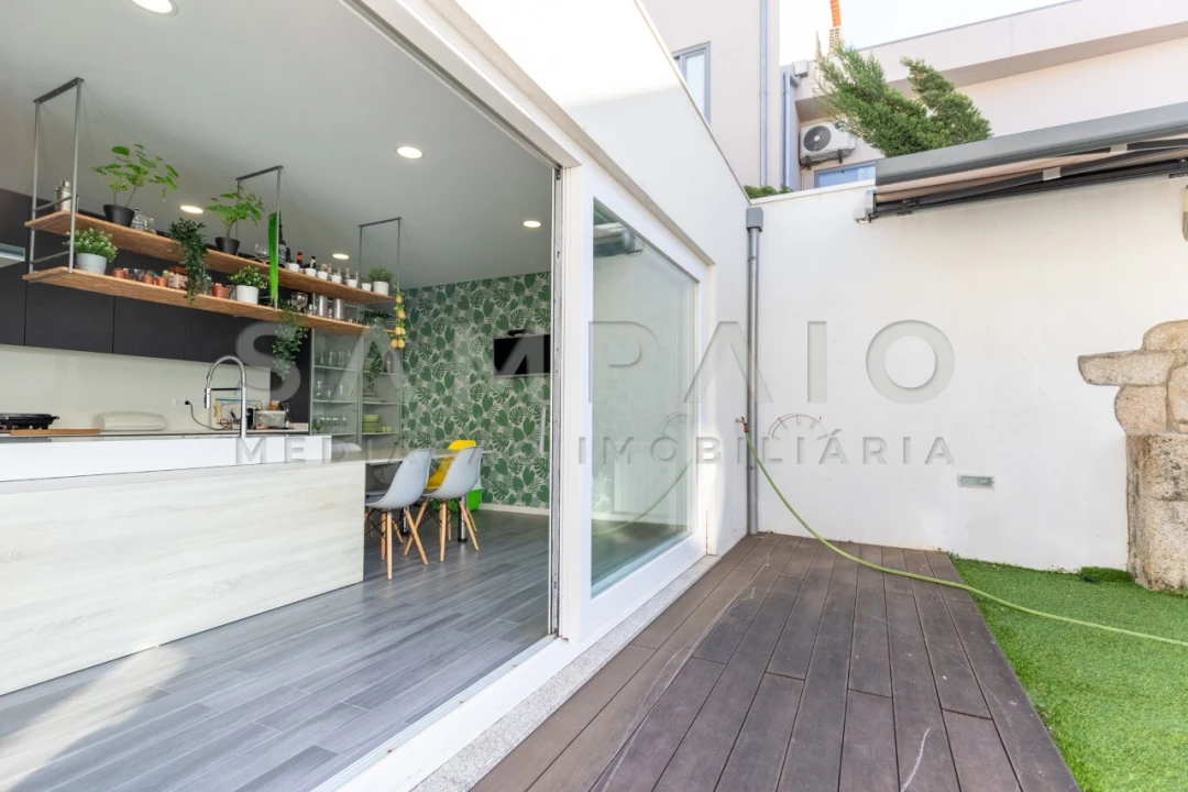 Moradia T4 para Venda em Santa Maria Maior e Monserrate e Meadela Foto 2