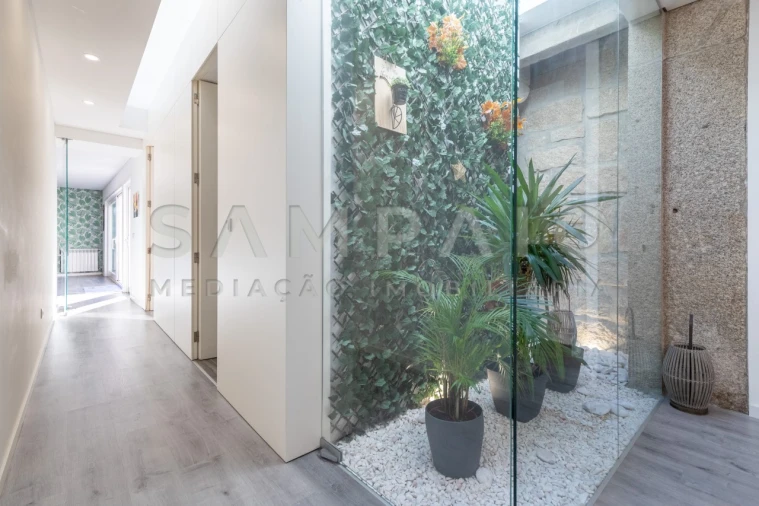 Moradia T4 para Venda em Santa Maria Maior e Monserrate e Meadela Foto 12