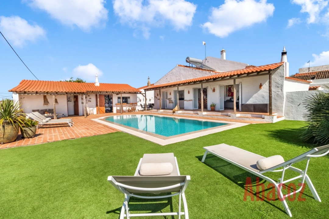 Moradia T4 para Venda em São Bartolomeu de Messines Foto 2