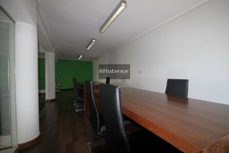 Escritório para Arrendamento em Santa Maria Maior e Monserrate e Meadela Foto 4