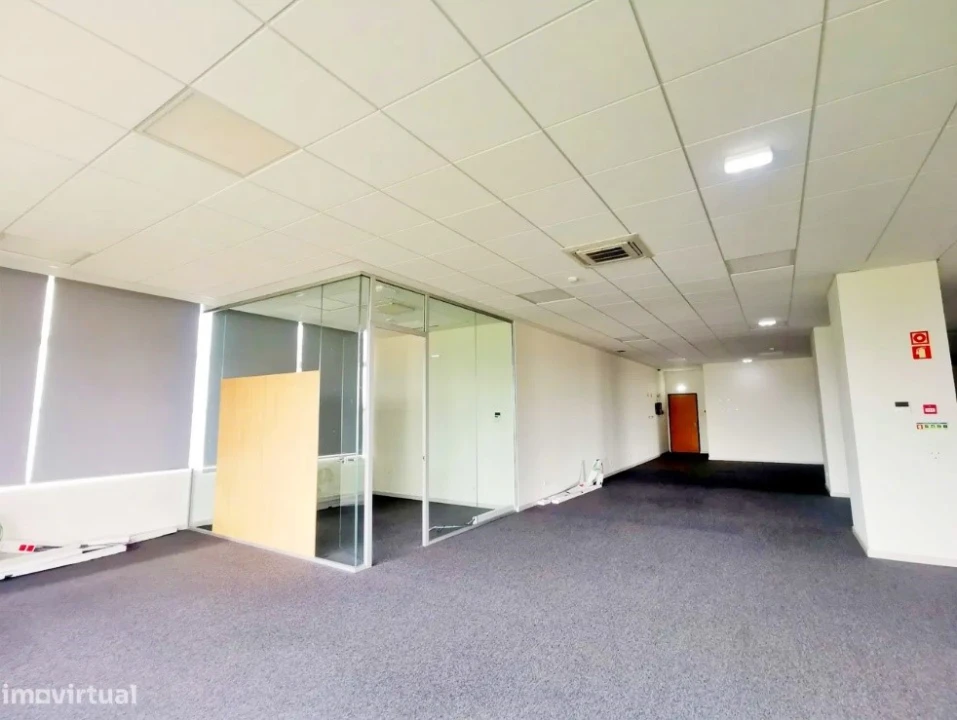 Escritório para Arrendamento em Cidade da Maia Foto 5