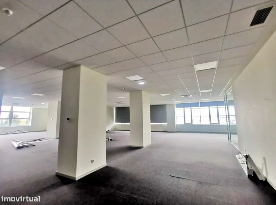 Escritório para Arrendamento em Cidade da Maia Foto 2