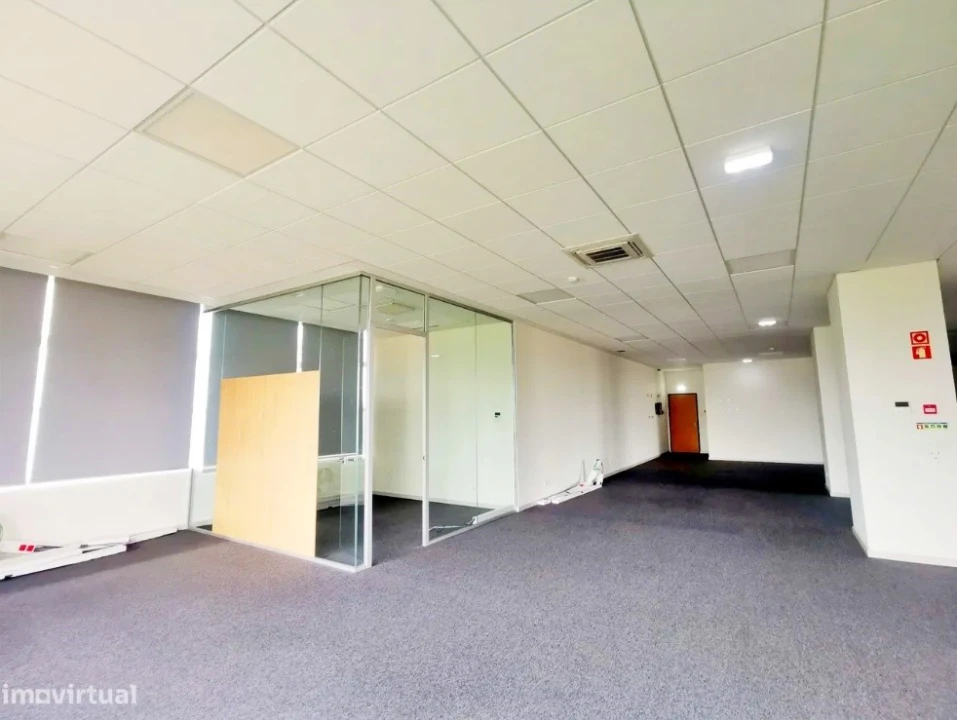 Escritório para Arrendamento em Cidade da Maia Foto 5