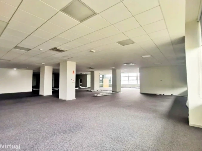 Escritório para Arrendamento em Cidade da Maia Foto 1