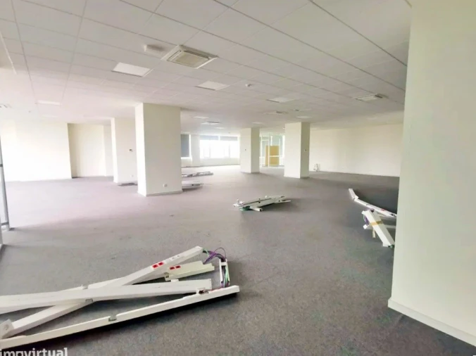 Escritório para Arrendamento em Cidade da Maia Foto 7