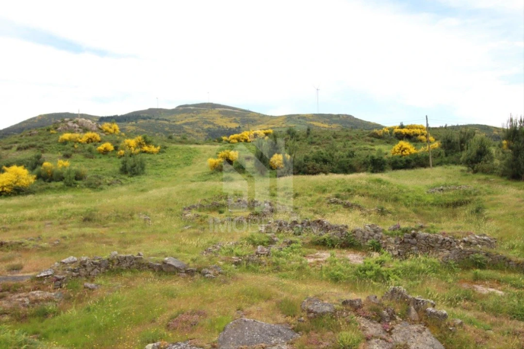 Quinta T3 para Venda em Longos Vales Foto 37