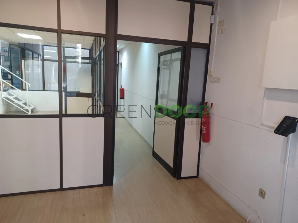 Loja para Venda em Amora Foto 4