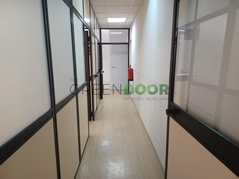 Loja para Venda em Amora Foto 10