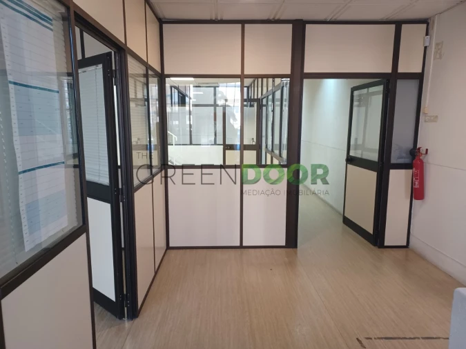 Loja para Venda em Amora Foto 3