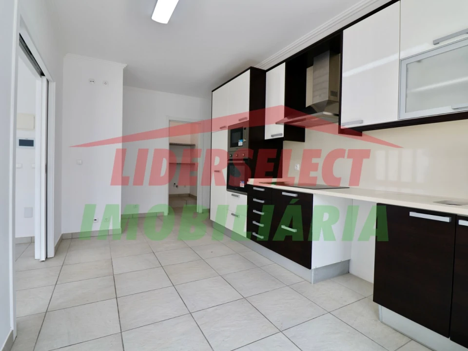 Moradia T3 para Venda em Ericeira Foto 12