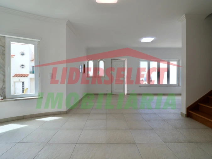 Moradia T3 para Venda em Ericeira Foto 7