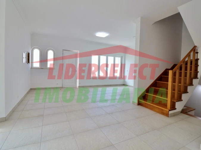 Moradia T3 para Venda em Ericeira Foto 9