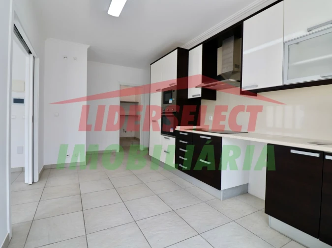 Moradia T3 para Venda em Ericeira Foto 12