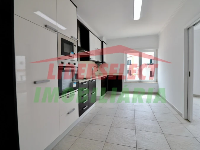 Moradia T3 para Venda em Ericeira Foto 13