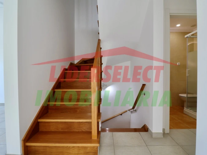 Moradia T3 para Venda em Ericeira Foto 16